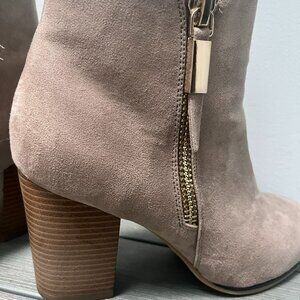 Beautiful Taupe Suede Ankle Boots - 9.5 Medium